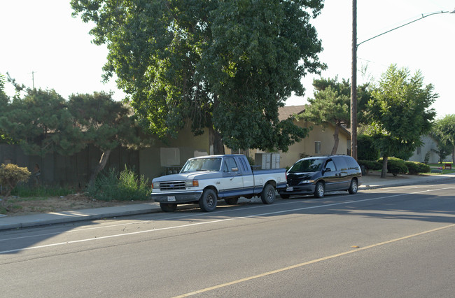 1530-1570 O St in Sanger, CA - Building Photo - Building Photo