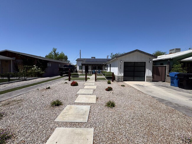 property at 218 N Palm St