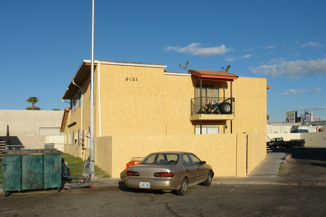 3621 Ala Dr in Las Vegas, NV - Foto de edificio - Building Photo