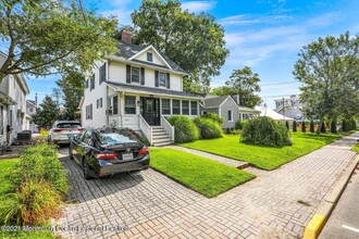 370 E Main St in Manasquan, NJ - Building Photo - Building Photo