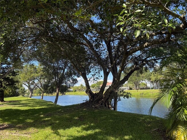 7985 SW 86th St in Miami, FL - Building Photo - Building Photo