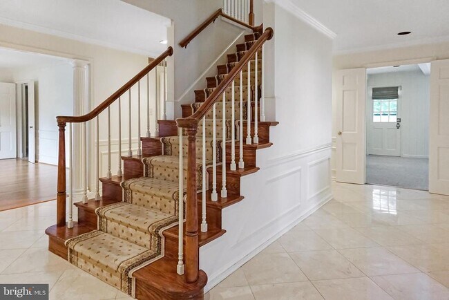 6209 Stoneham Ln in McLean, VA - Building Photo - Building Photo
