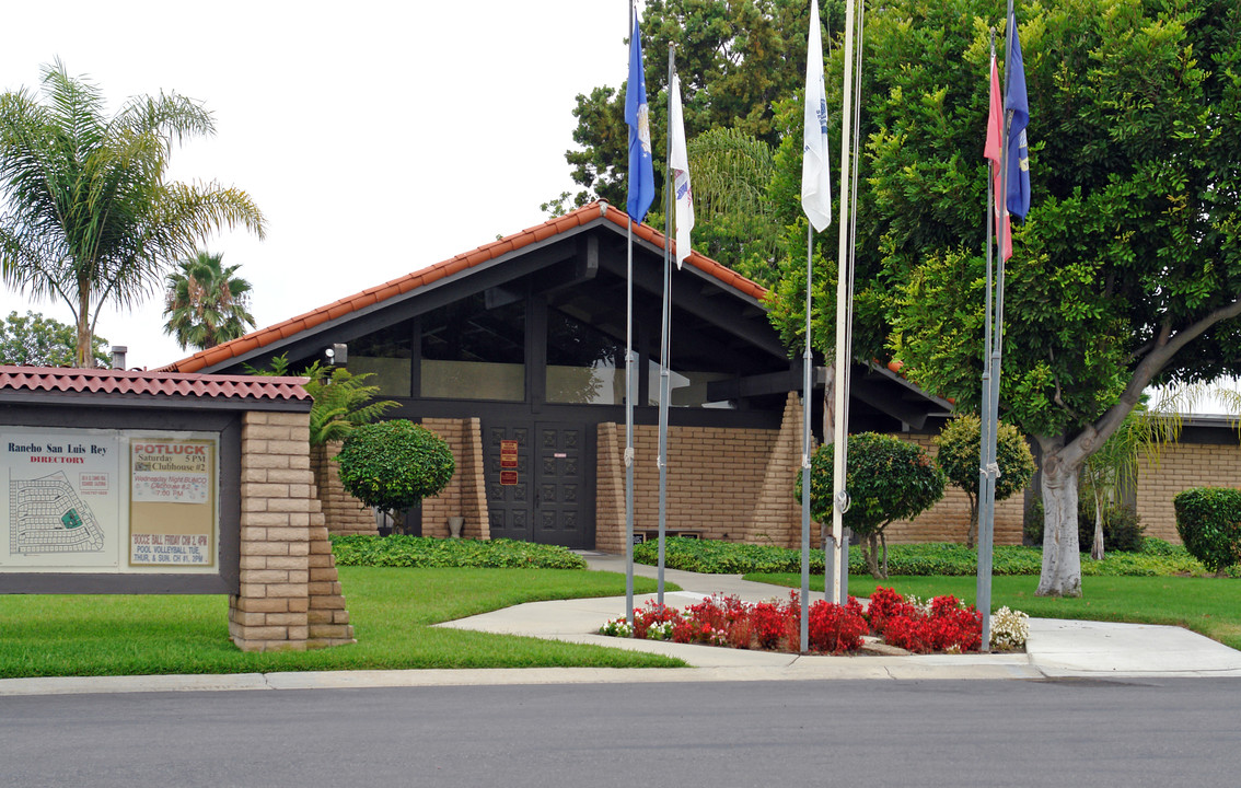 200 El Camino Real in Oceanside, CA - Building Photo