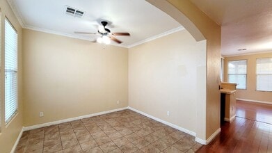 4947 Droubay Dr in Las Vegas, NV - Building Photo - Building Photo