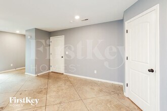 5106 N Bellaire Ave in Kansas City, MO - Building Photo - Building Photo