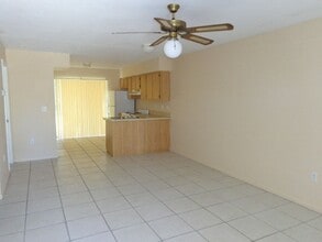 314 SE 16th Pl in Cape Coral, FL - Building Photo - Building Photo