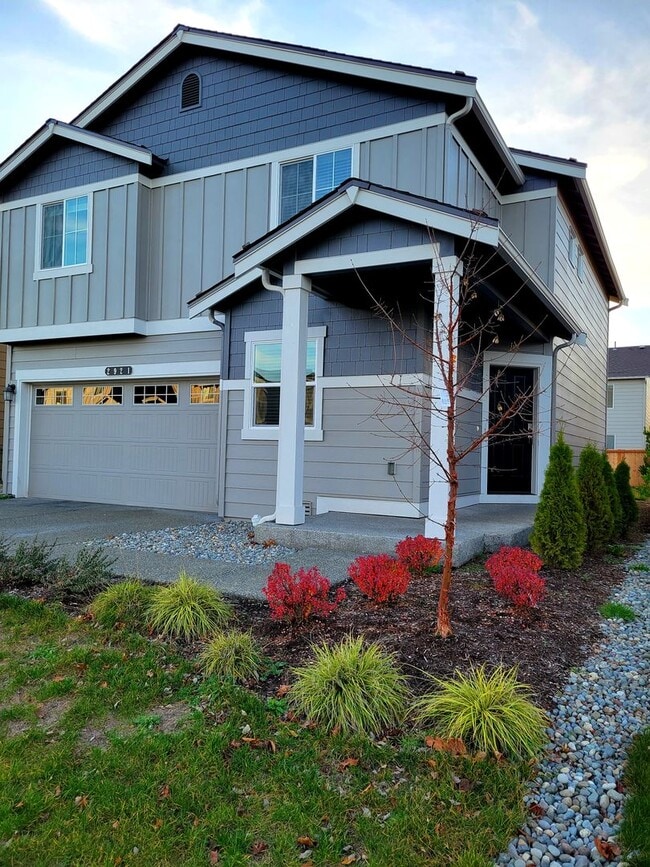 property at 2921 Mahogany St NE
