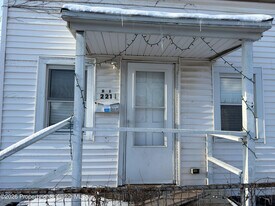 221 Pittston Ave in Scranton, PA - Building Photo