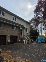 25 Elm Ave in Fairview, NJ - Building Photo