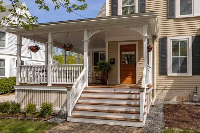 6 Gill St in Exeter, NH - Building Photo - Building Photo