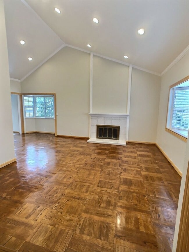 property at 587 Harriet Ave