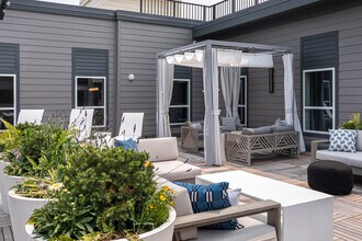 Viridium in Woodbridge, VA - Foto de edificio - Interior Photo