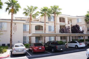 7131 S Durango Dr in Las Vegas, NV - Building Photo