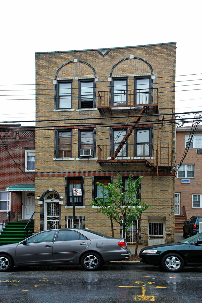 917 Mace Ave in Bronx, NY - Building Photo - Building Photo