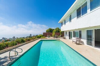 28603 Cedarbluff Dr in Rancho Palos Verdes, CA - Building Photo - Building Photo