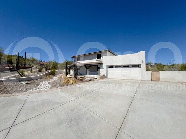 3700 N San Sebastián Dr in Tucson, AZ - Building Photo - Building Photo