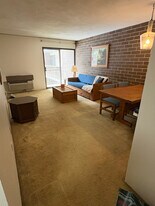 2106 Kanawha Blvd E in Charleston, WV - Building Photo