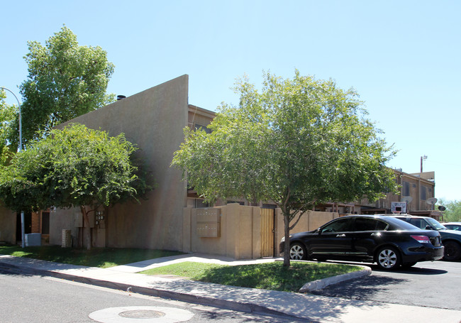 2635 E Harvard St in Phoenix, AZ - Building Photo - Building Photo