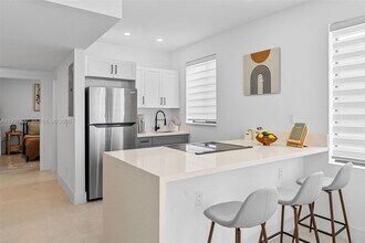 1144 SW 4th St in Miami, FL - Building Photo - Building Photo