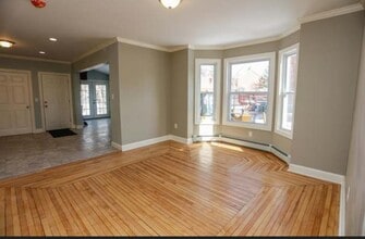 1142 Cilley Rd, Unit Unit 1 in Manchester, NH - Building Photo - Building Photo