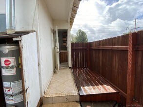 1942 E Lincoln Ave in Escondido, CA - Building Photo - Building Photo
