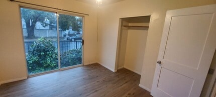 17135 San Jose St in Granada Hills, CA - Building Photo - Building Photo