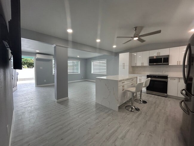 1027 Mokapu Blvd in Kailua, HI - Building Photo - Building Photo