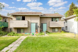 6129 Bowness Rd NW in Calgary, AB - Building Photo