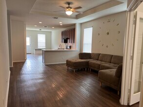 338 Pollock Path in San Antonio, TX - Building Photo - Building Photo