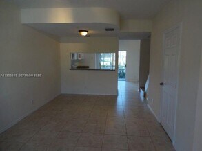289 Duval Ct in Weston, FL - Building Photo - Building Photo