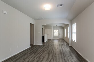 25726 Hazy Elm Ln in Porter, TX - Foto de edificio - Building Photo
