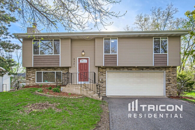8301 Thomas Ave N in Minneapolis, MN - Building Photo - Building Photo