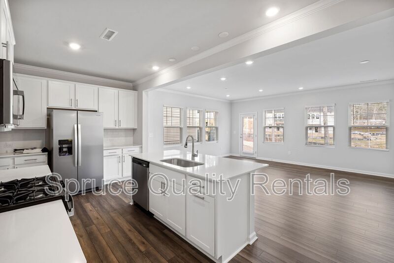 1015 Red Wing Dr in Durham, NC - Building Photo