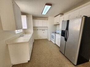 74571 Sunrise Dr in Twentynine Palms, CA - Building Photo - Building Photo