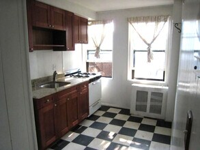 1999 Commonwealth Ave, Unit 7 in Boston, MA - Building Photo - Building Photo