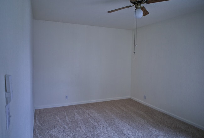 8272 Center Pky, Unit 111 in Sacramento, CA - Building Photo - Building Photo