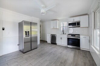 106 Wooster St in Shelton, CT - Building Photo - Building Photo