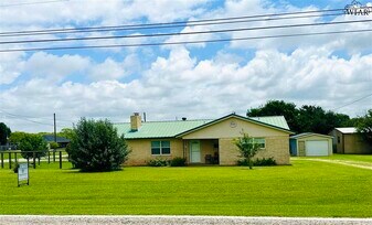 126 Shawnee Trail in Wichita Falls, TX - Building Photo