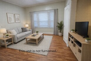 1026 Ingraham St, Unit 108 in Los Angeles, CA - Building Photo