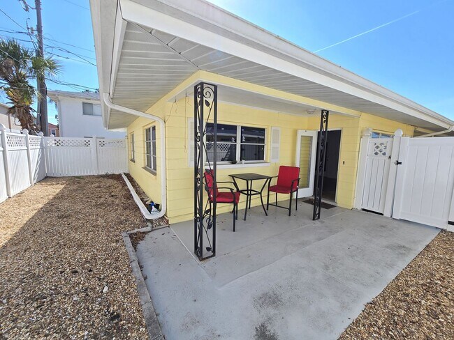 505 Manatee Ct in Venice, FL - Building Photo - Building Photo