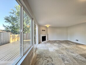 7285 SW 158th Pl in Beaverton, OR - Building Photo - Building Photo