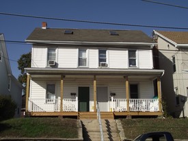 274 S 1st St in Lehighton, PA - Building Photo