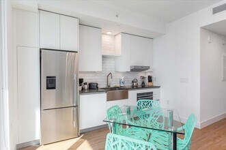 460 NE 5th St in Miami, FL - Building Photo - Building Photo