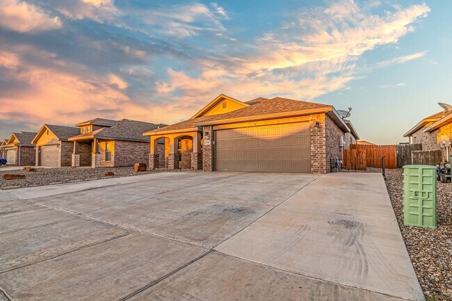 6708 Brand Ln in Midland, TX - Foto de edificio - Building Photo