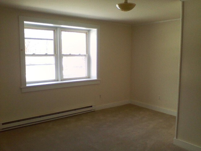 31 Wing Ave, Unit C1 in Dover Plains, NY - Building Photo - Building Photo