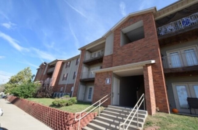 property at 1040 S Clifton Ave