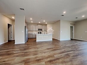 143 Edge Park Trl in St. Augustine, FL - Foto de edificio - Building Photo