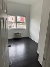 1631 N 20th St, Unit 2 in Philadelphia, PA - Building Photo - Building Photo