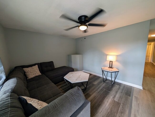 2304 S Calhoun St in Tallahassee, FL - Building Photo - Building Photo