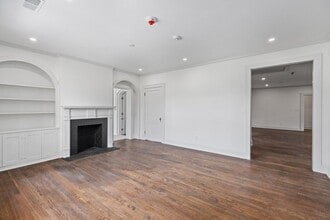 59 Perry St in Newnan, GA - Building Photo - Building Photo